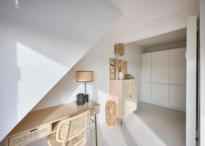 公寓 Penthouse Met Garage *